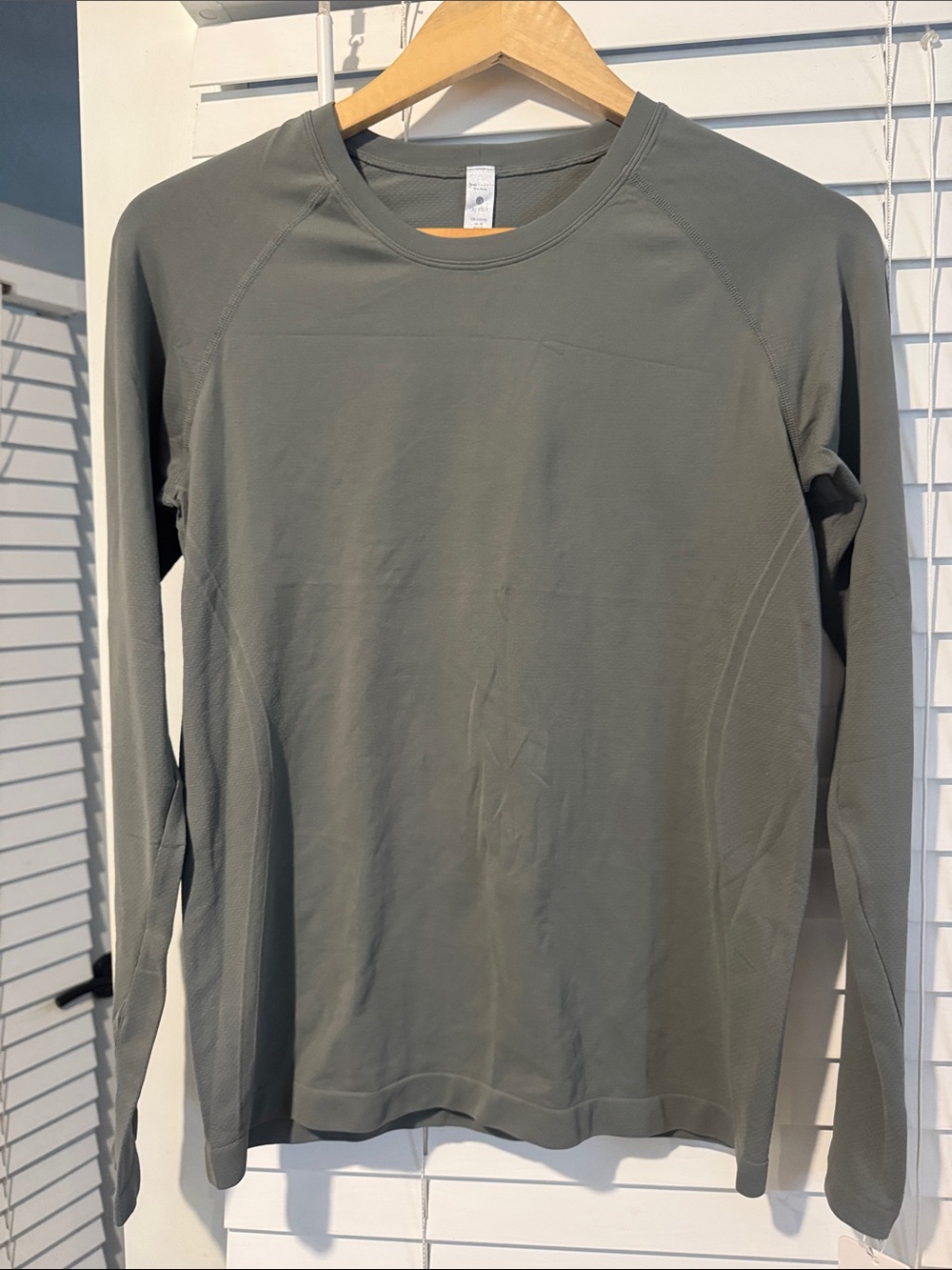 CRZ YOGA performance top